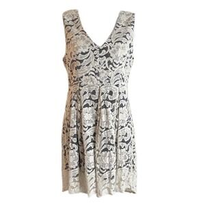 Monteau Women's Lace Dress Size M Fit & Flare Sleeveless High Low Cream & Navy